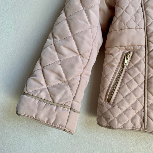 3/$45 ⭐️ H&M Quilted Kids Jacket SIZE US 4-5Y - Picture 4 of 10